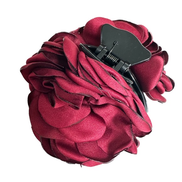 Pretty Boho Rosette Flower Hair Clip in Red - Picture 7 of 7